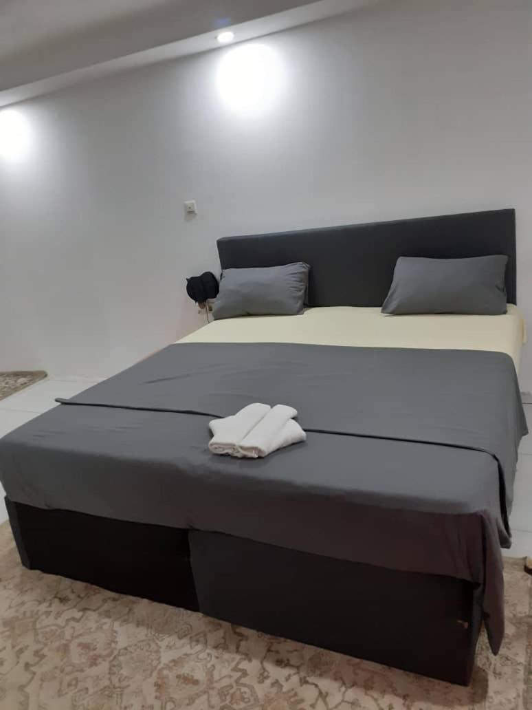 Mai Hotel Конакри Екстериор снимка
